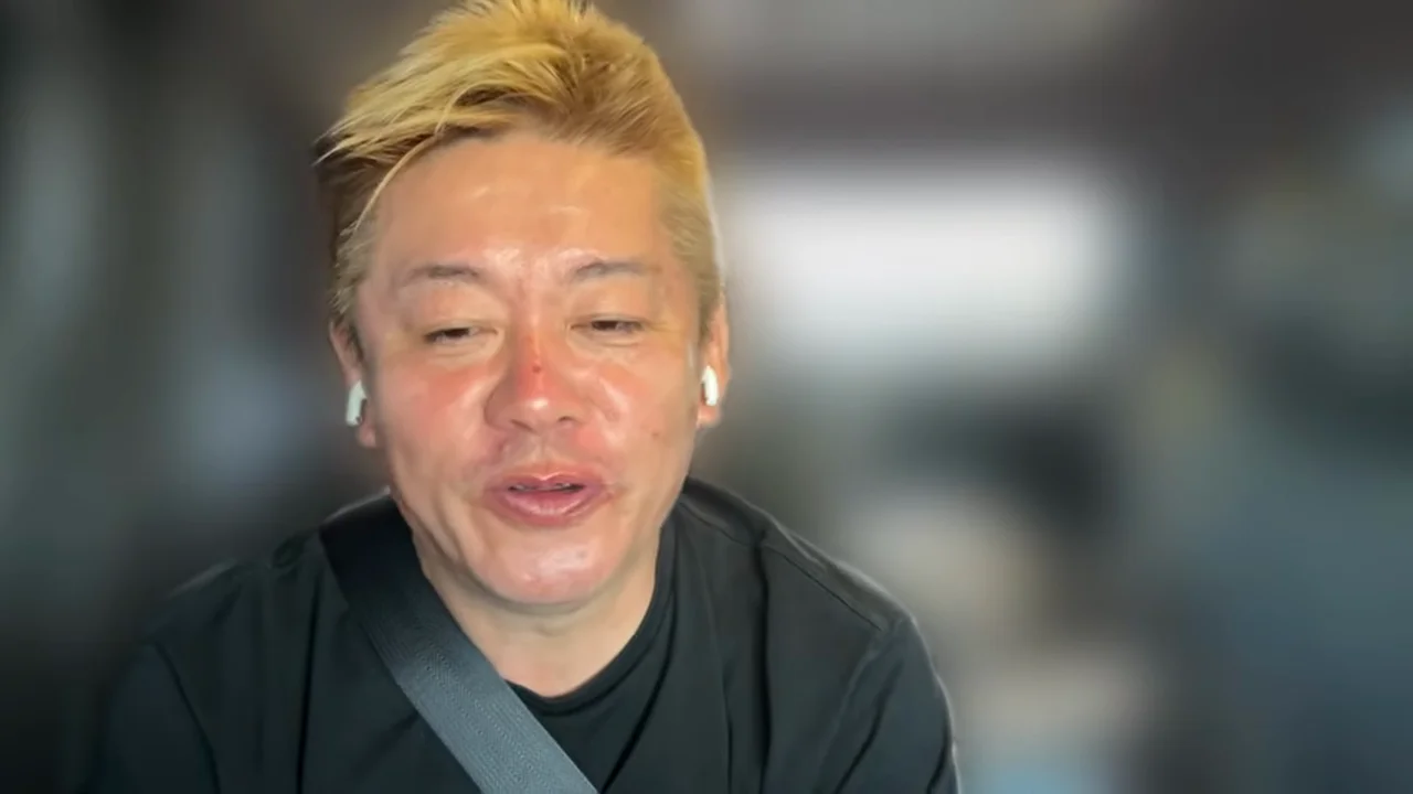 動画キャプチャ: 堀江さんが、堀井さんのゲームを評価して話す場面（3:17頃）