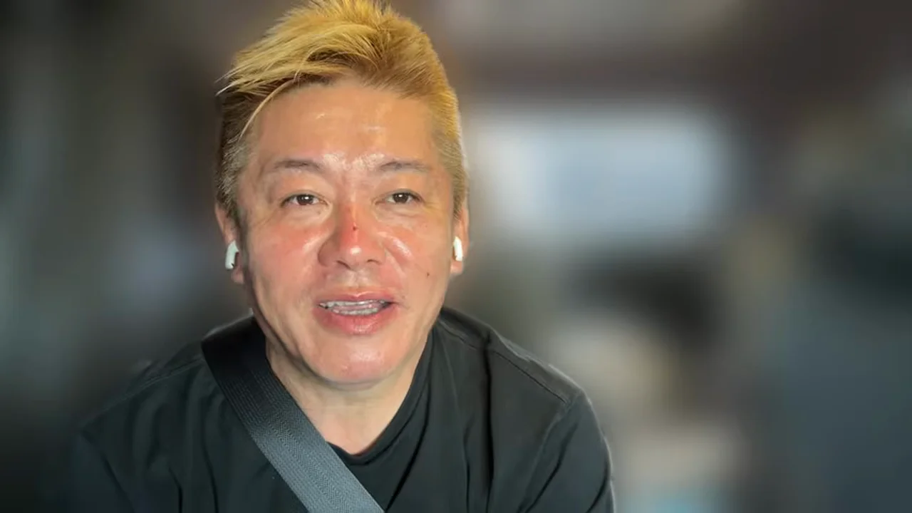 動画キャプチャ: 堀江さんが、ひとりで作る原点に帰る話をする場面（4:01頃）